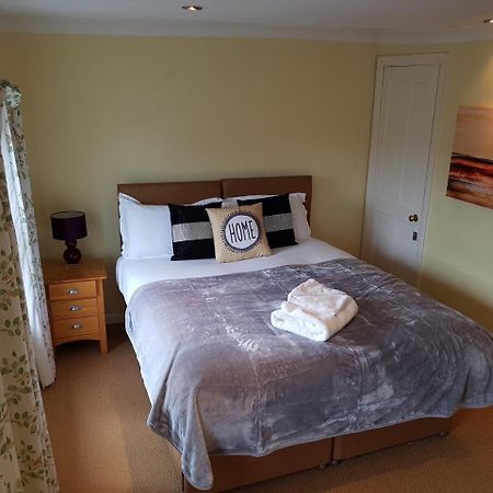 شقة Slough Centre Townhouse With Driveway Parking For Up To Two Cars المظهر الخارجي الصورة